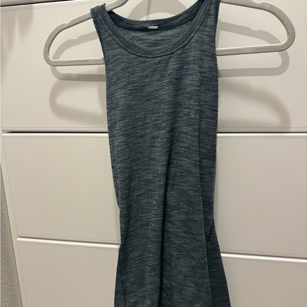 Lululemon Turquoise active tank